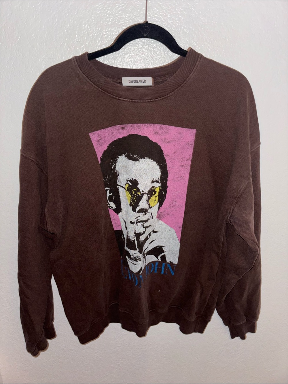 DAYDREAMER Elton John Men's Brown Graphic Sweatshirt with Pink & Yellow Print